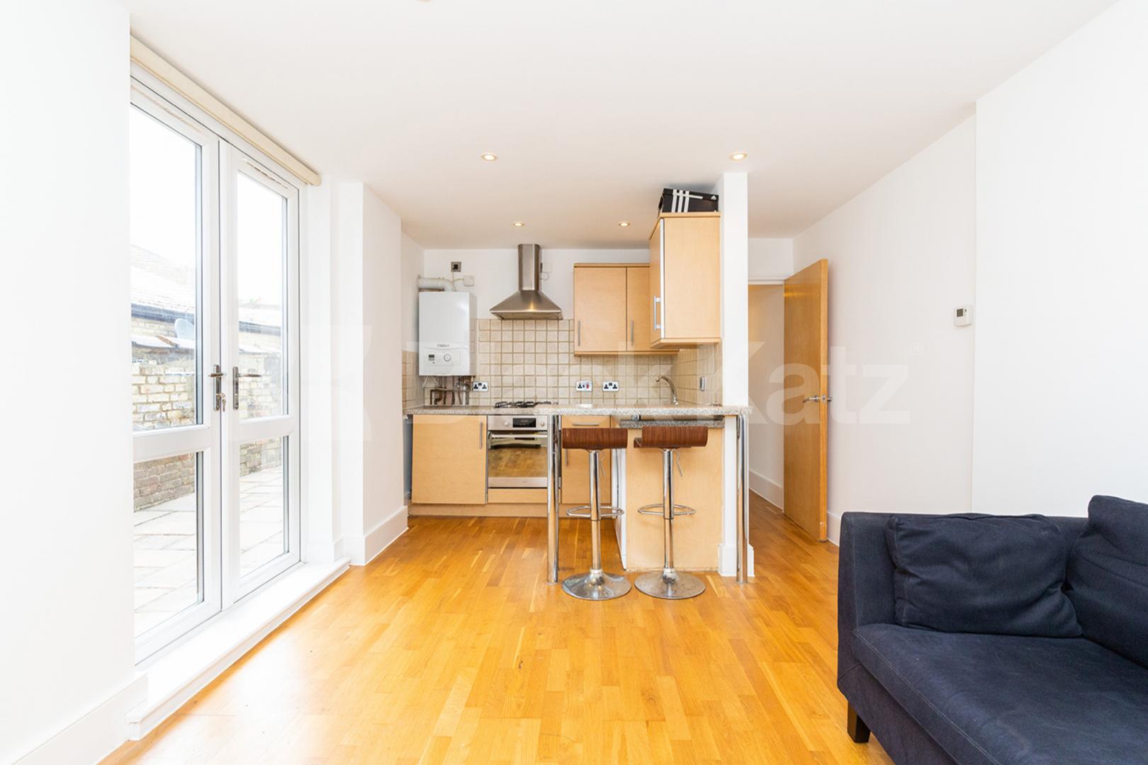 Minutes to a Zone 2 tube and the added benefit of a large private patio Highbury Park, Highbury